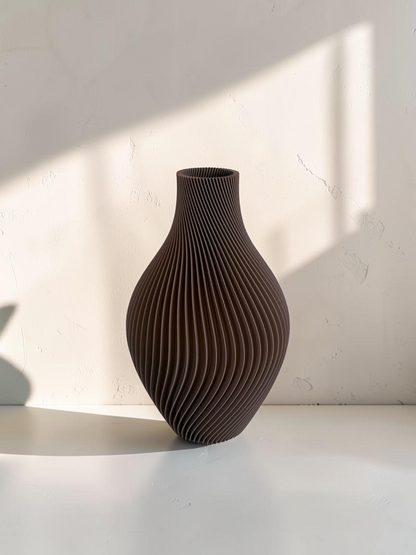 KAZE vase