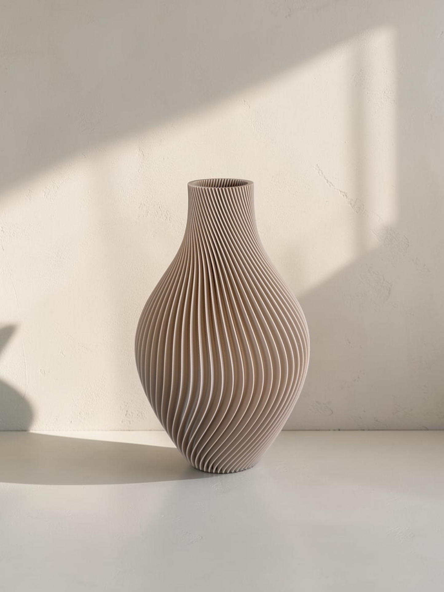 KAZE vase